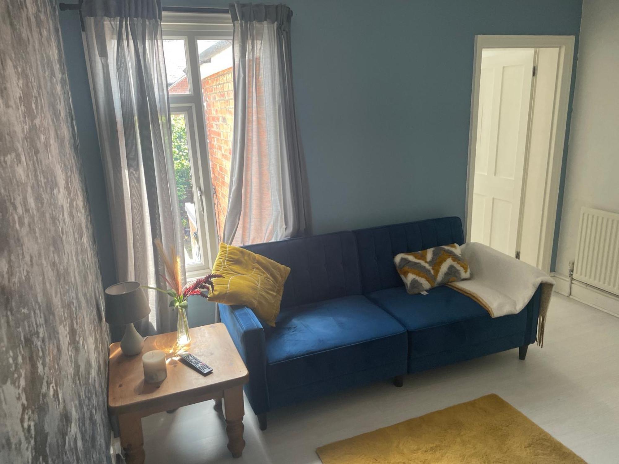 Home Sweet Home In Rg1 With Free Parking 雷丁 外观 照片
